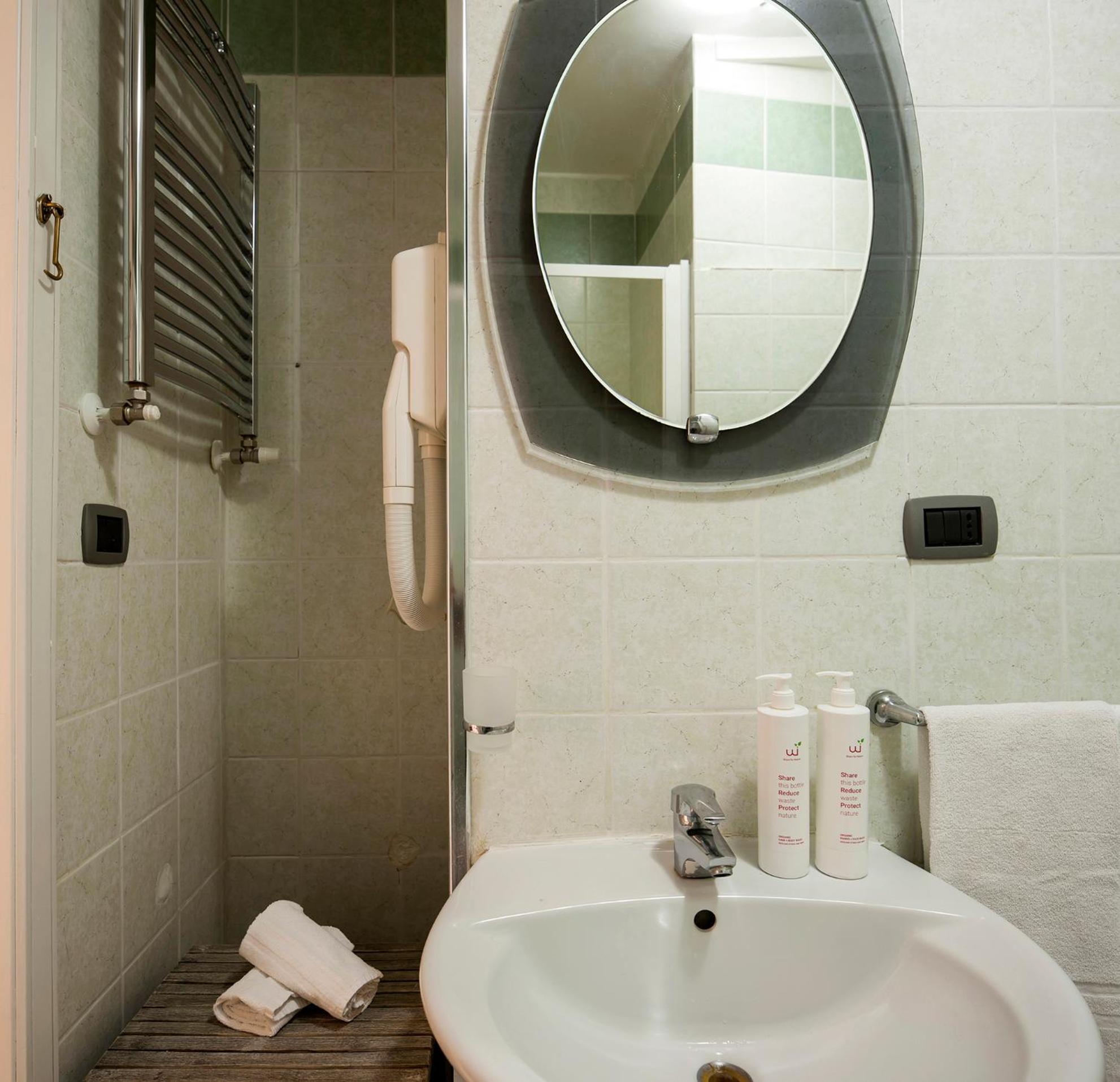 Apartment Cinema House At The Historical Center By Wonderful Italy Neapel